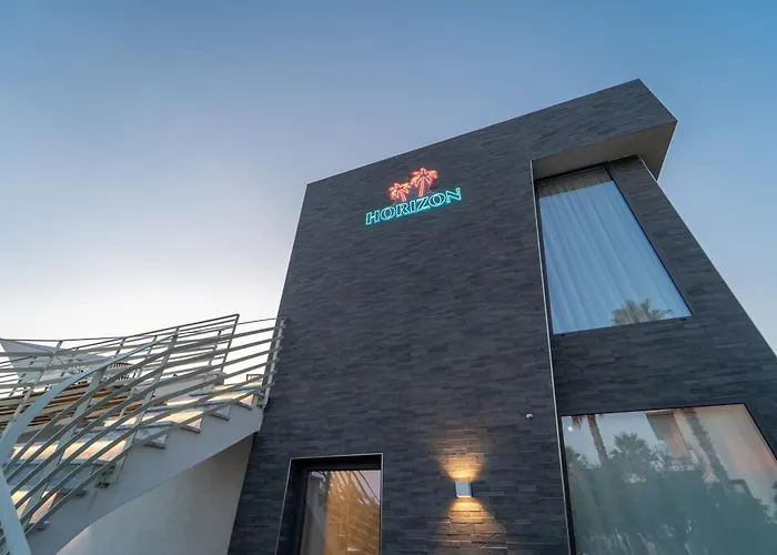 לינה וארוחת בוקר Horizon *